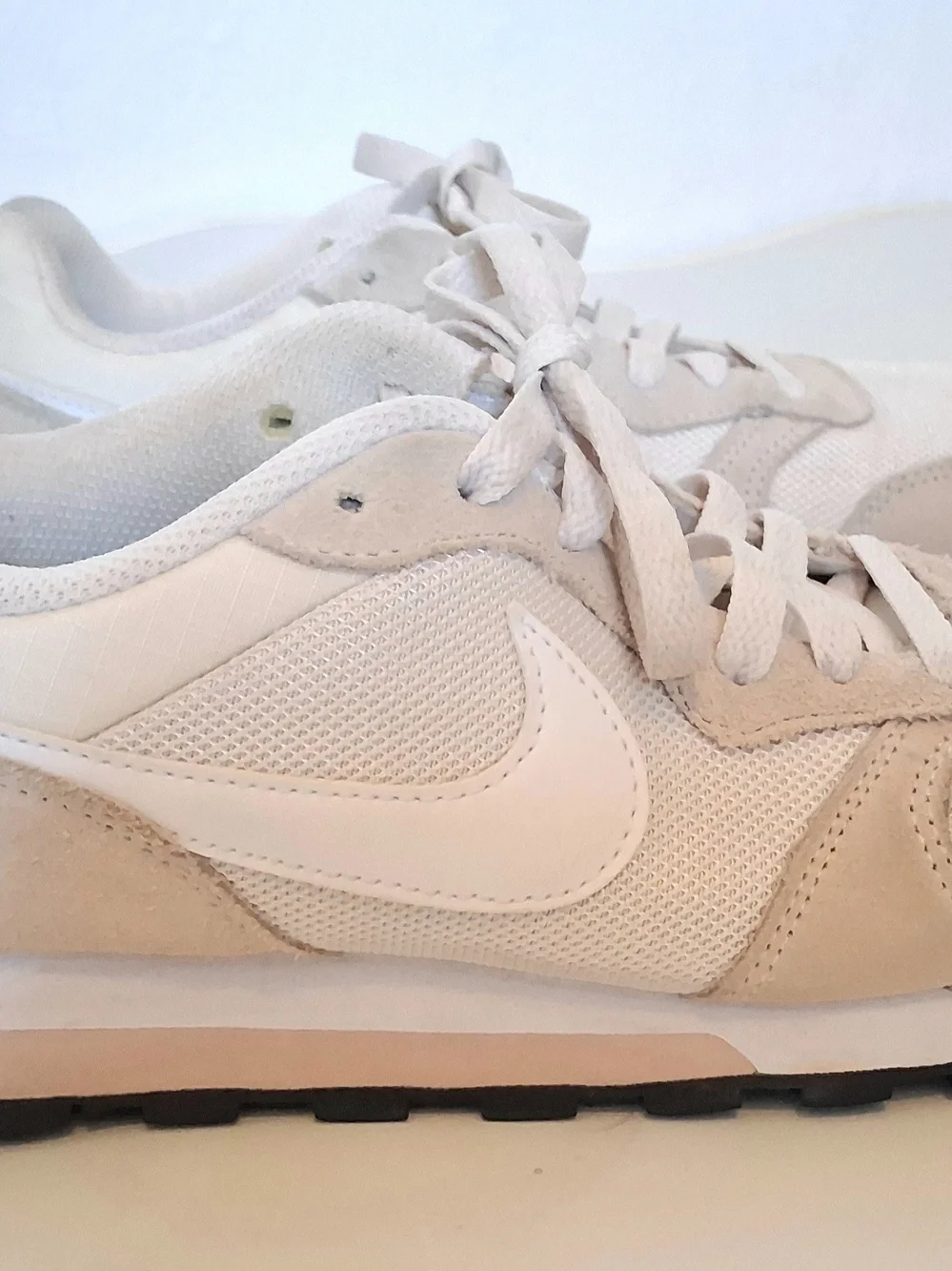 Nike Lightweight Mesh & Suede Sneaker in Light Cream/White